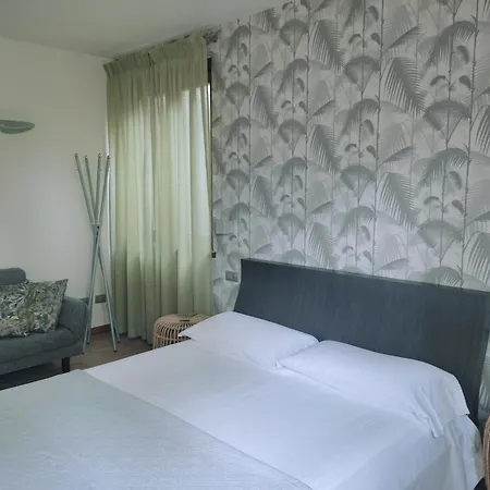 Ai Ronchi Bed and Breakfast Riva di Solto