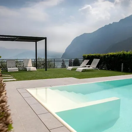 Ai Ronchi 4*
